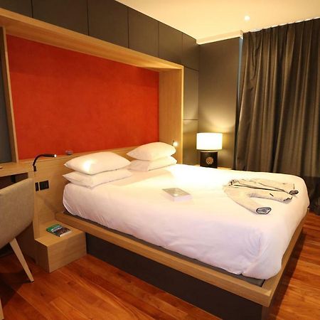סן-גודנס Hotel Du Commerce Spa מראה חיצוני תמונה