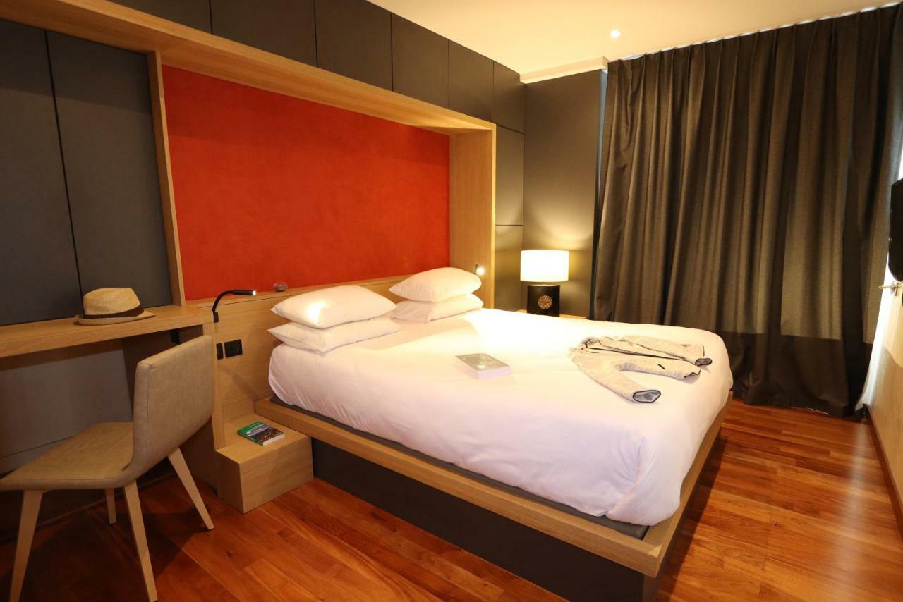 סן-גודנס Hotel Du Commerce Spa מראה חיצוני תמונה
